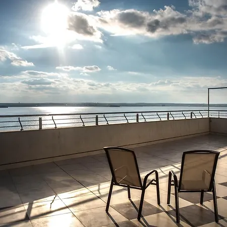 Penthouse Mamaia * קונסטנצה