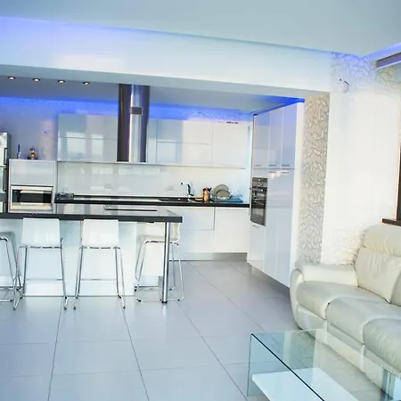 Penthouse Mamaia Apartment *